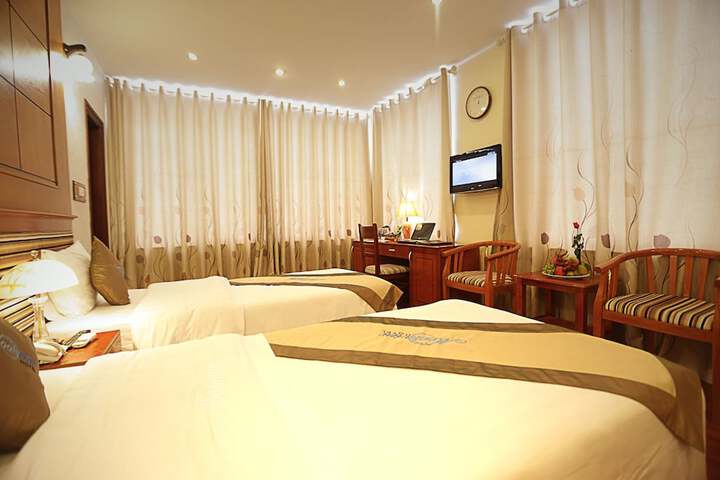 Room 7 of 26