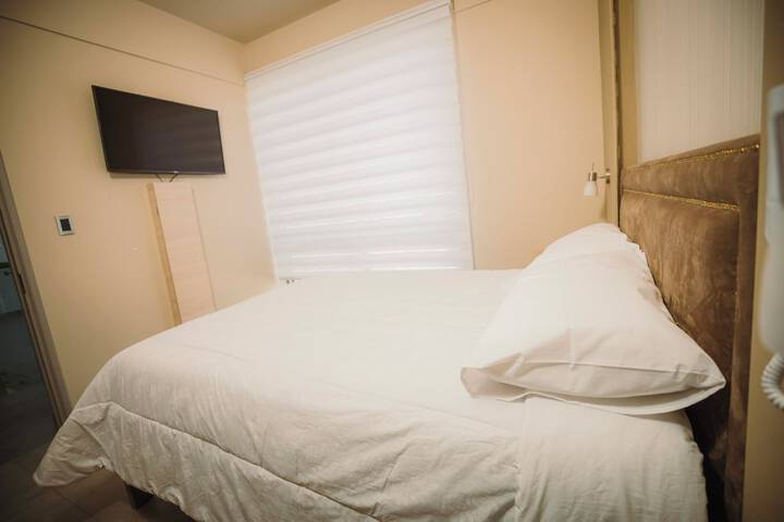 Room 5 of 15