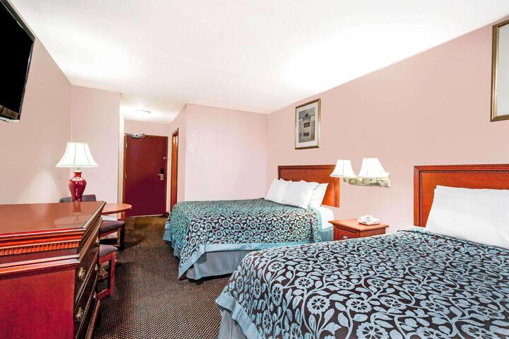 Double Accessible King Size Bed (2 of 4)