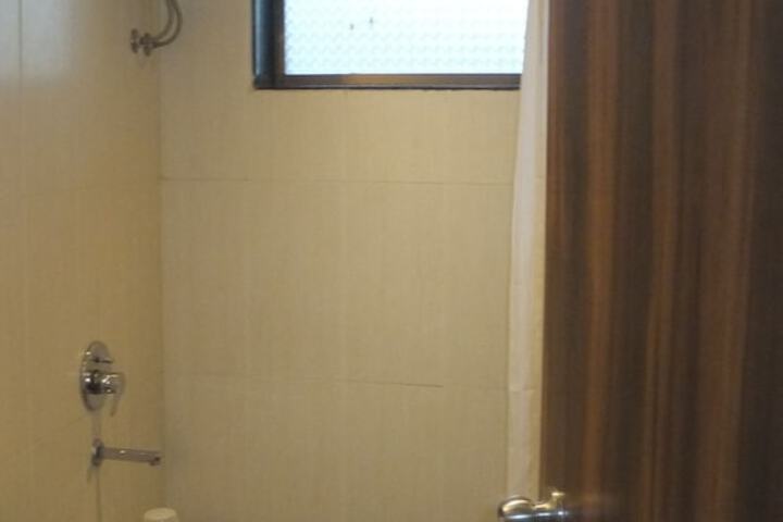 Room 43 of 58