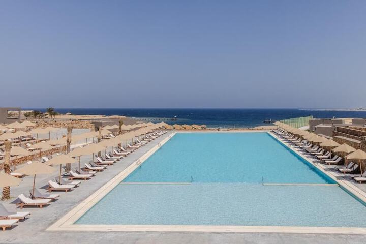 Pool 13 of 22