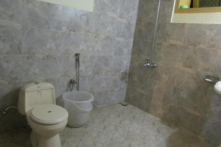Room 15 of 22