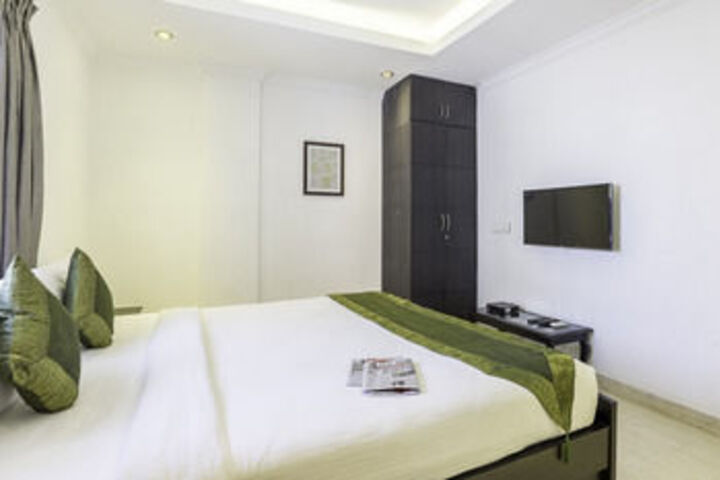 Room 8 of 21