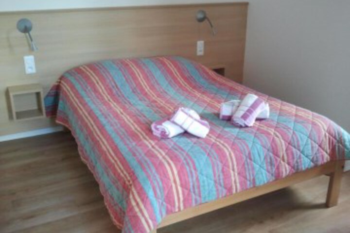 Room 8 of 66