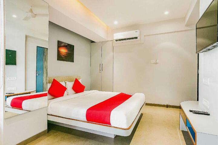 OYO 62225 Hotel Primma Inn