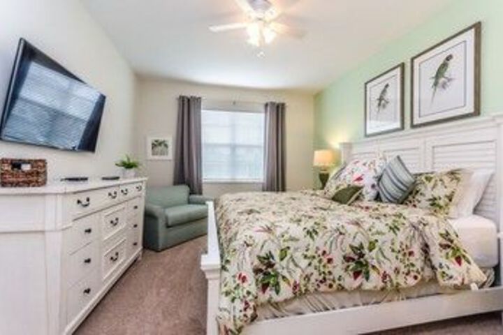 Room 9 of 26