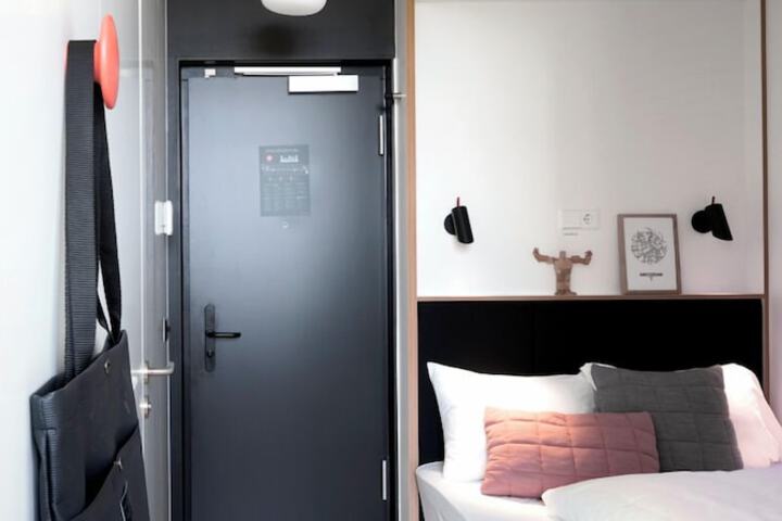 Room 14 of 51