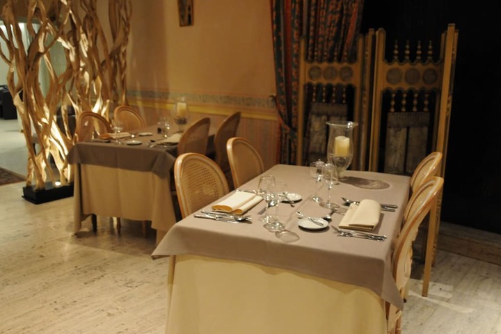 Dining 32 of 50