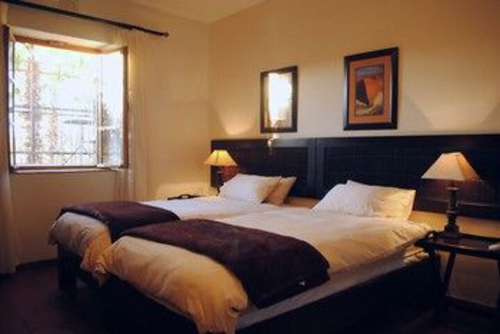 Room 7 of 18