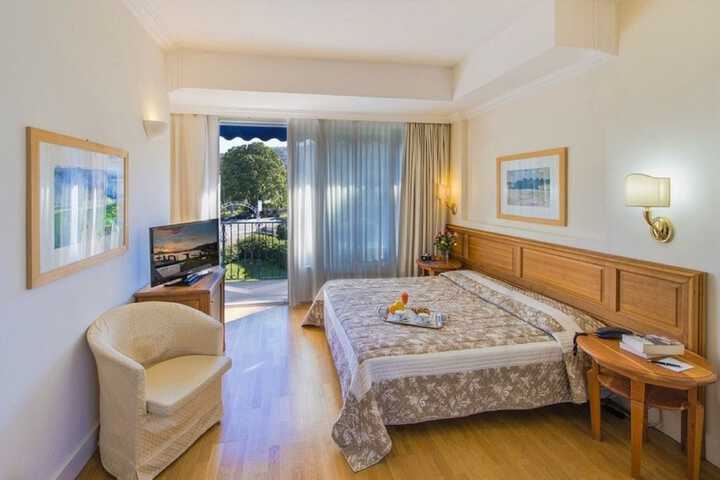 Room 10 of 45
