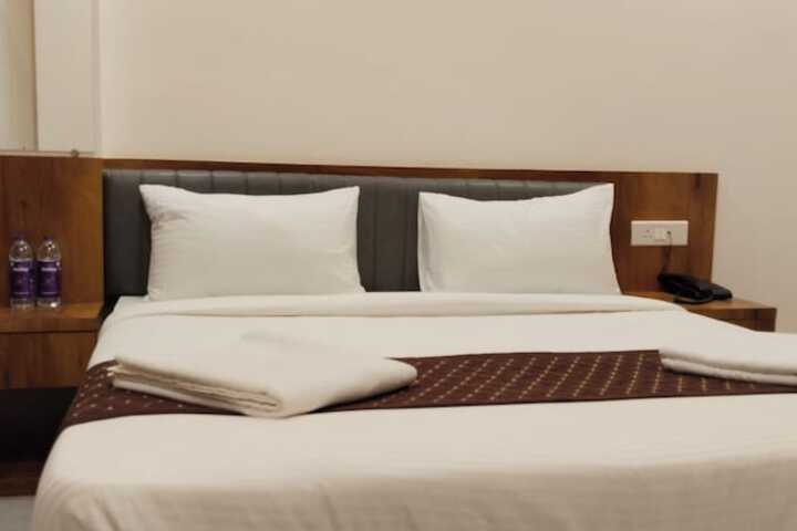 Room 5 of 26