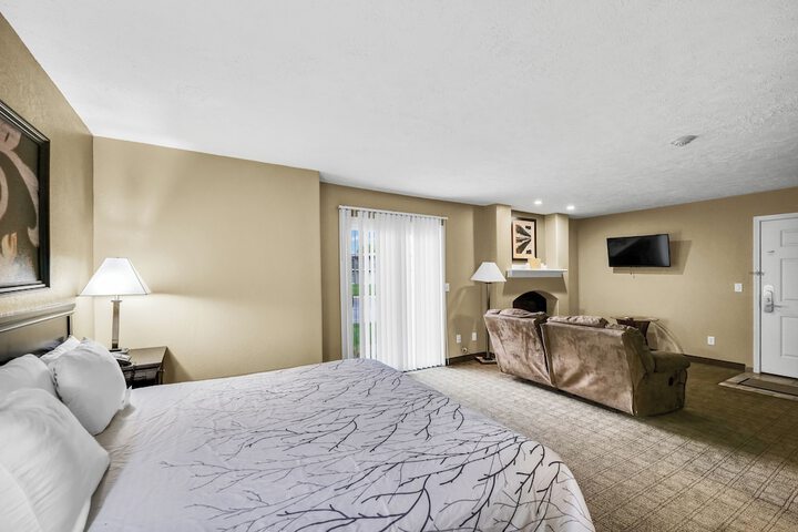 Double Accessible King Size Bed (18 of 24)