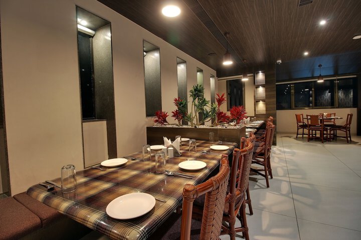 Dining 43 of 67