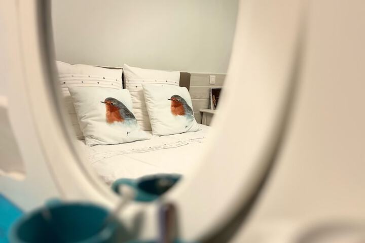 Room 5 of 27