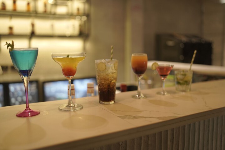 Lounge 72 of 90