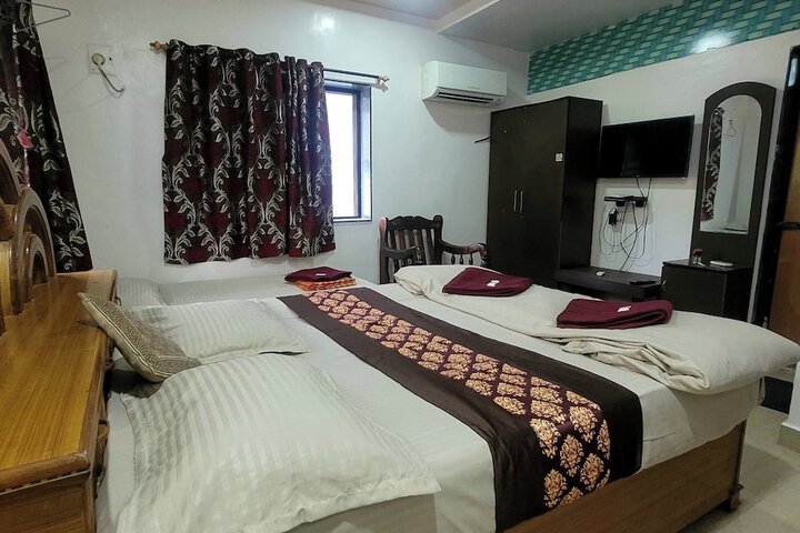 Room 34 of 47