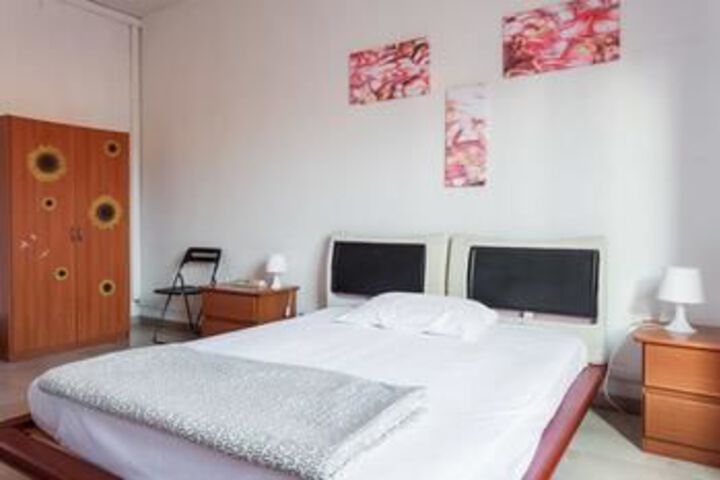 Room 15 of 32