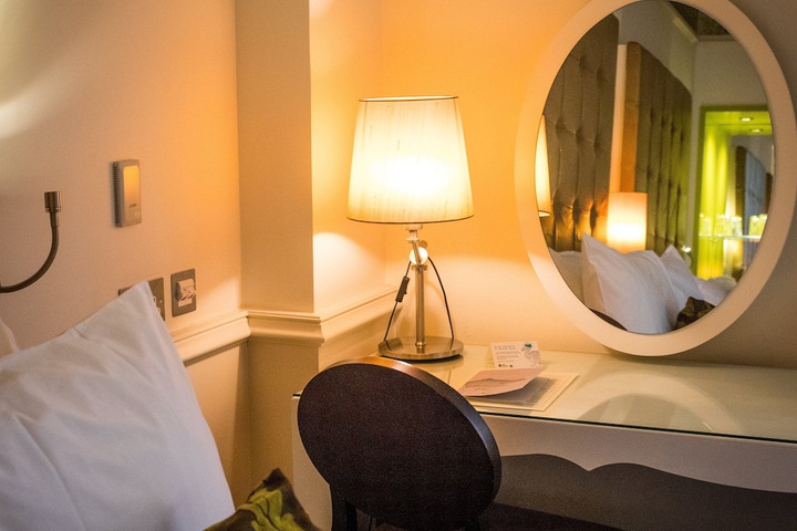 Room amenity