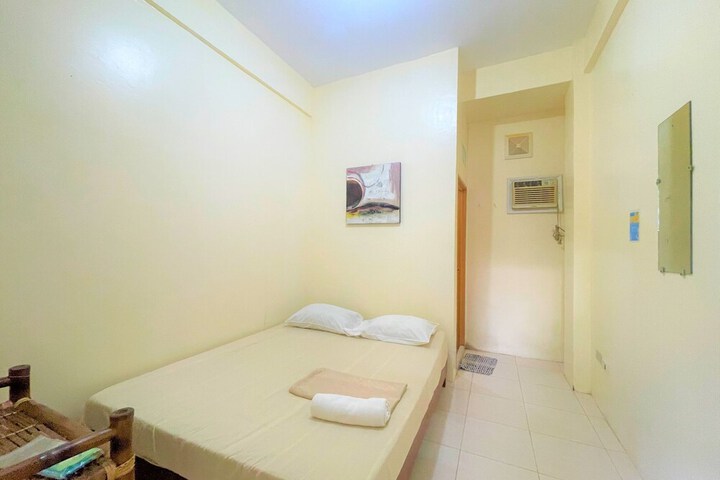 Room 7 of 28