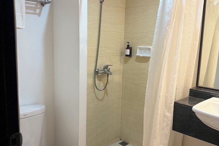Room 44 of 69