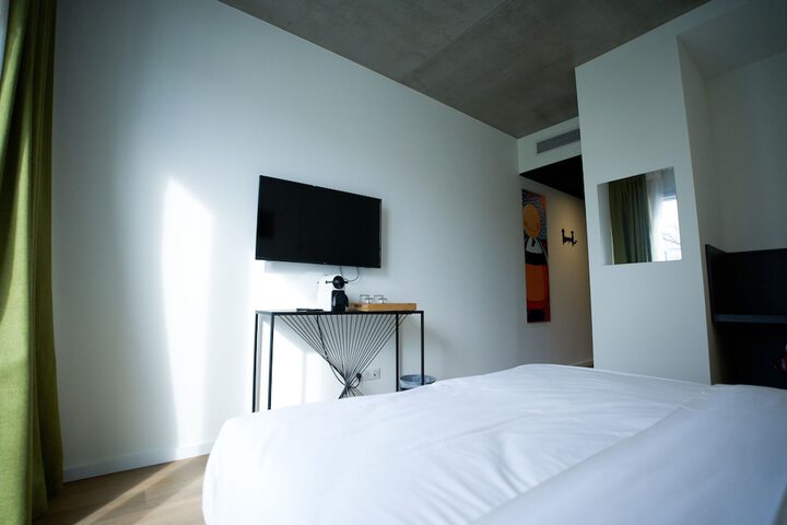 Room 21 of 94