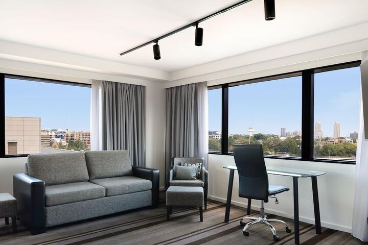 Room 48 of 163