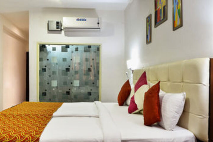 Room 16 of 35