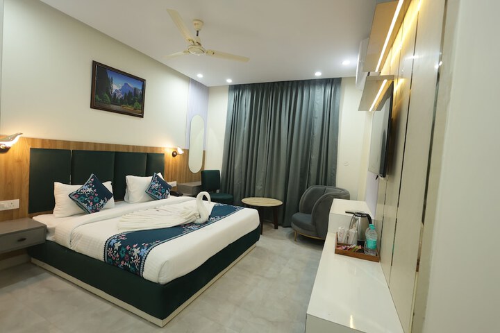 Room 5 of 27
