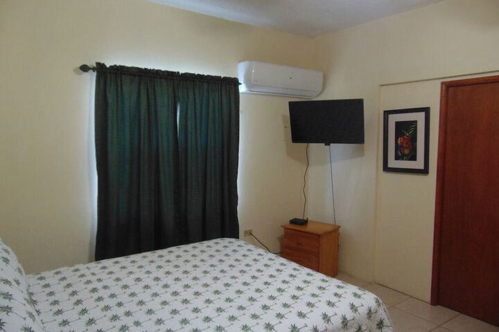 Room 95 of 193
