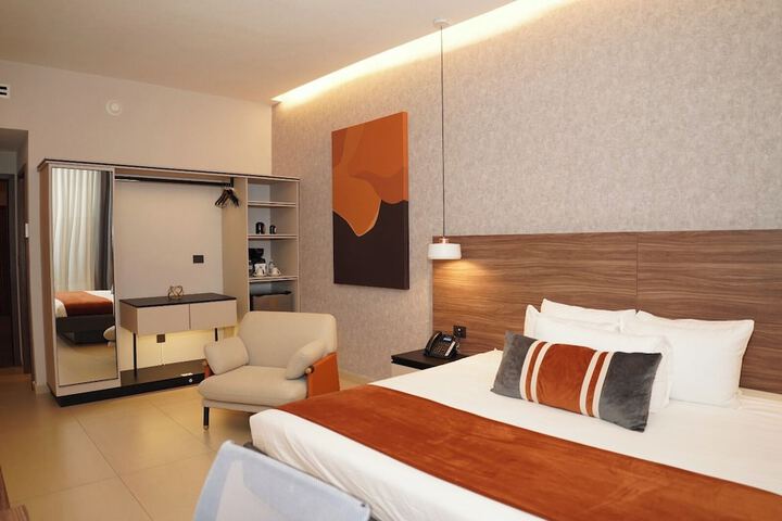 Room 14 of 57