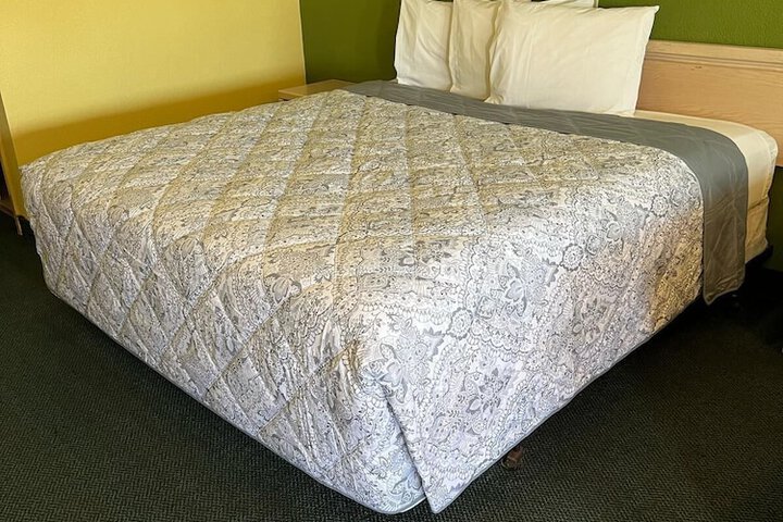 Room 4 of 14