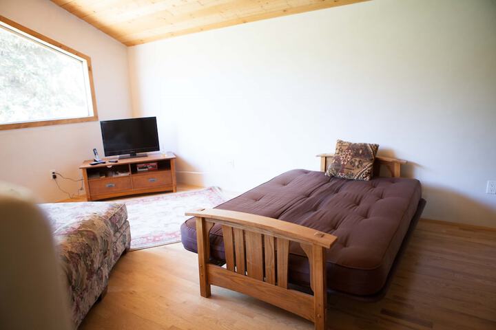 Room 18 of 100