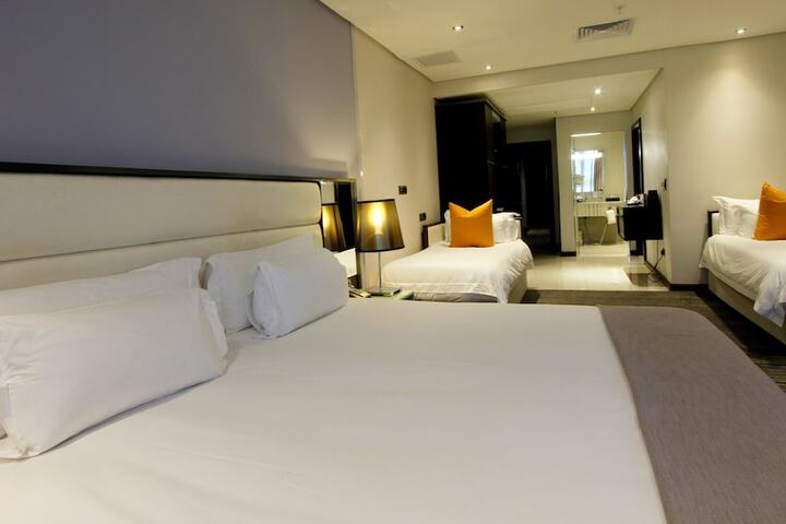 Room 25 of 113
