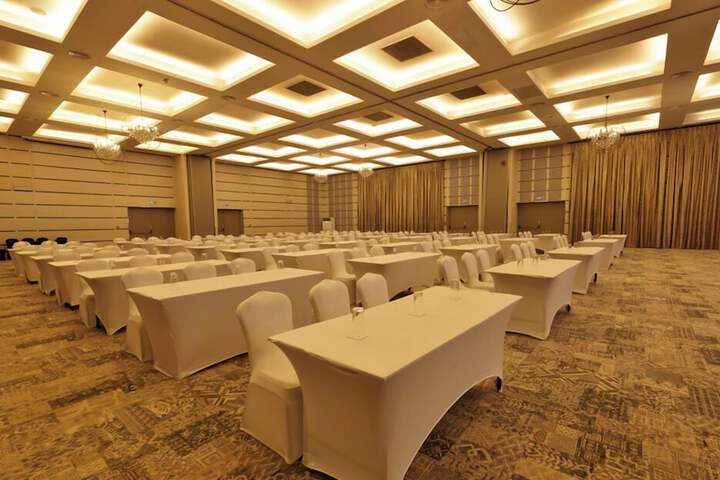 Meeting 136 of 261