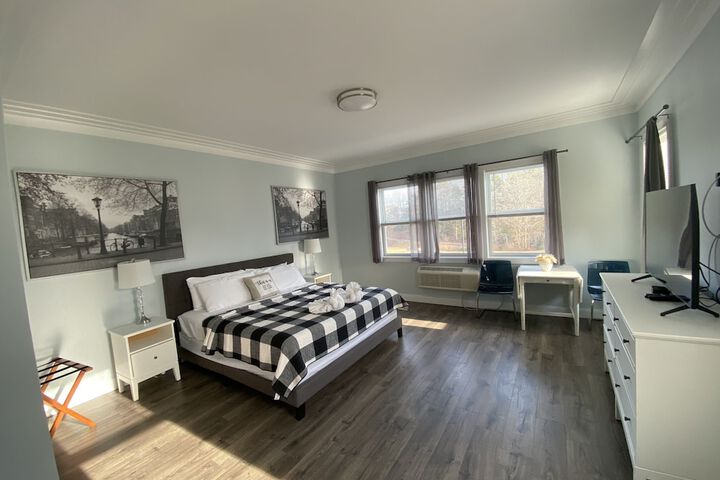 Room 4 of 51