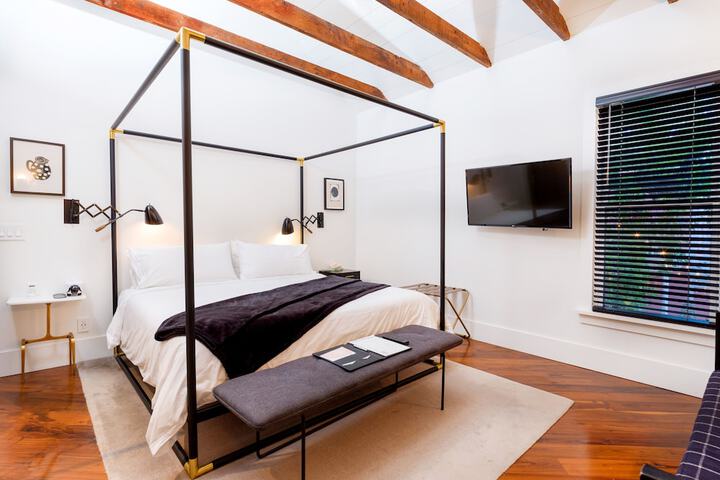 Room 10 of 62