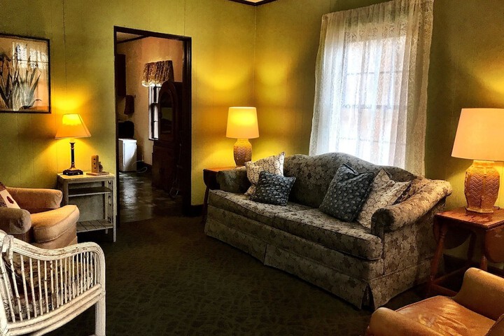 Room 23 of 61