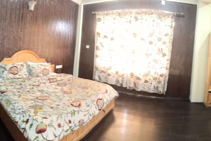 Room 13 of 41