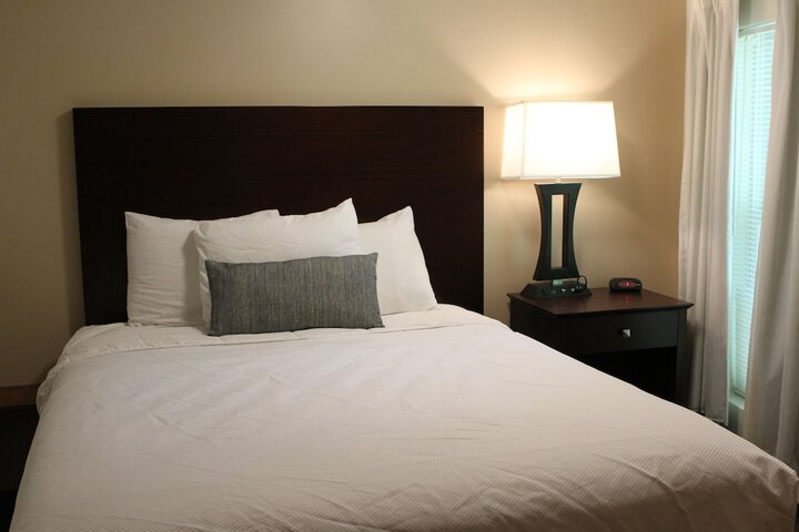 Room 14 of 83