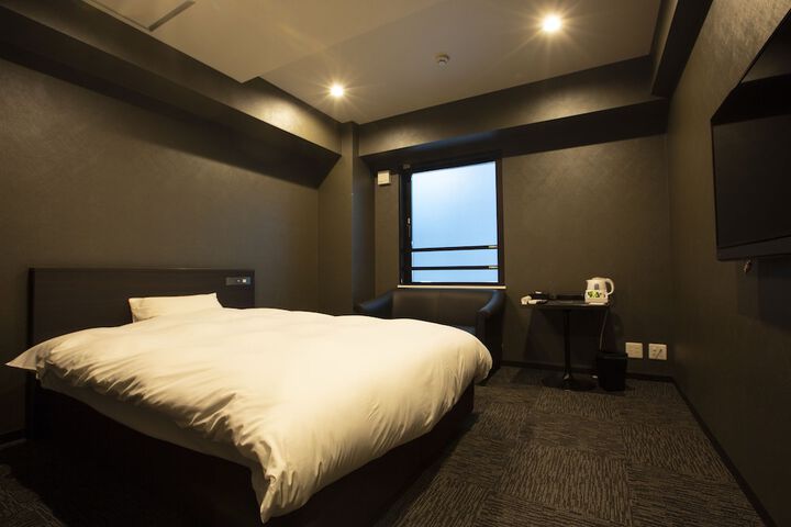 Room 3 of 17