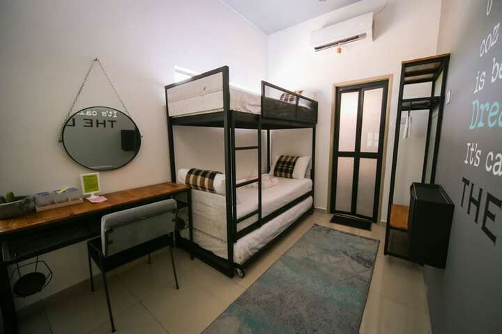 Room 7 of 121