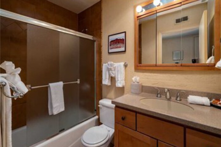 Room 14 of 35