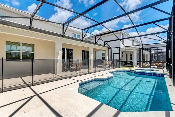 Pool 15 of 24