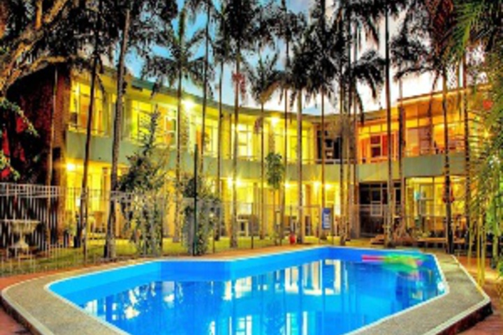 Hotel Exterior 104 of 228