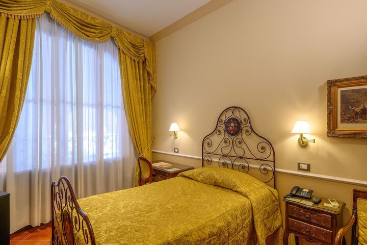 Room 13 of 75