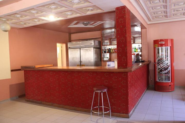 Lounge 14 of 22