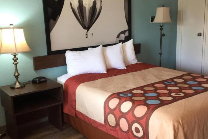 2 Queen Beds Ground Floor (6 of 16)