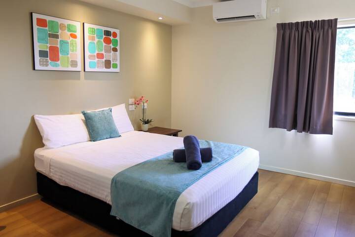 Room 2 of 17
