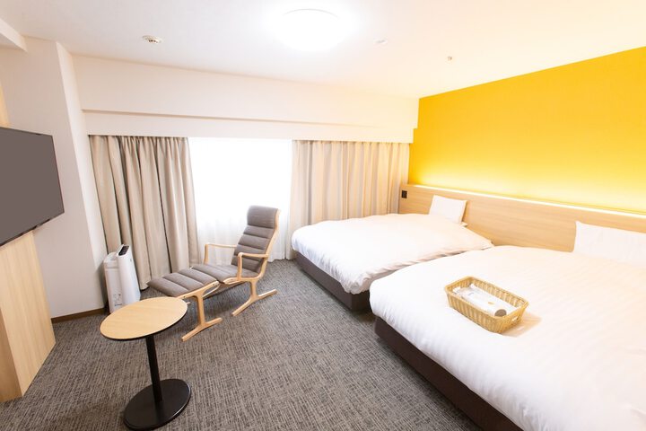 Room 6 of 42