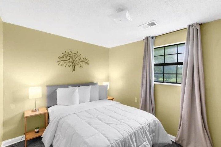 Room 12 of 41